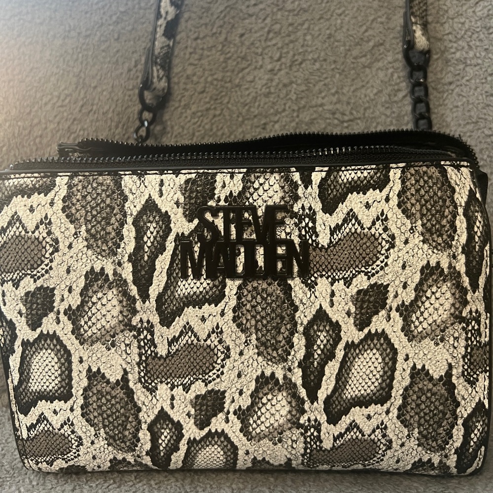 Steve Madden BLEXI Snakeskin Crossbody Bag Purse Vegan Chain Strap Zip Top Small - Picture 4 of 4